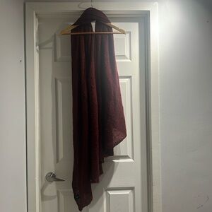Burgendy red knit long scarf